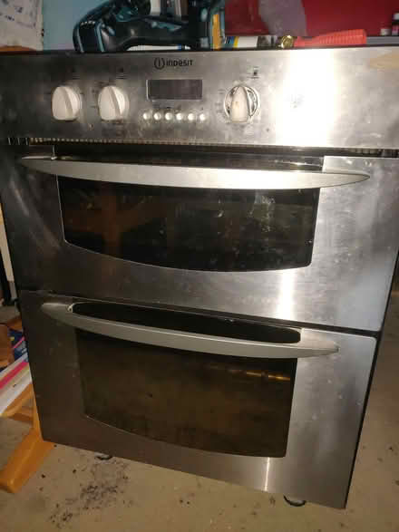 Photo of free Indesit double oven. (Fiveways BN1) #1