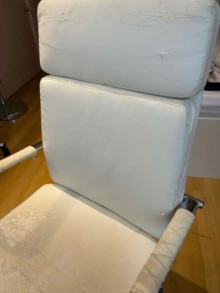 Photo of free Office chair white (Earls Court SW5) #1