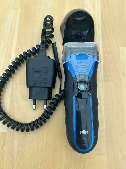 Photo of free Electric shaver (Sunnyside) #1