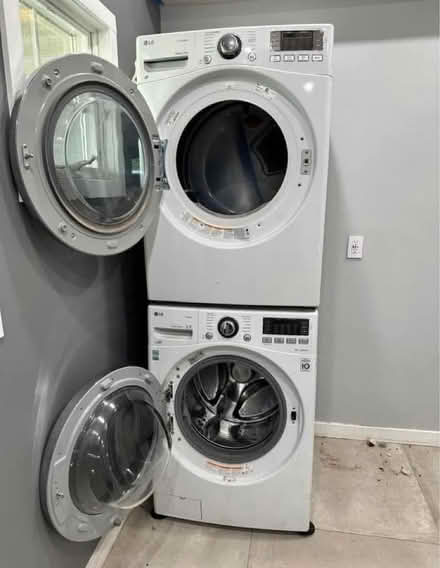 Photo of Washer and dryer (Ohio) #1