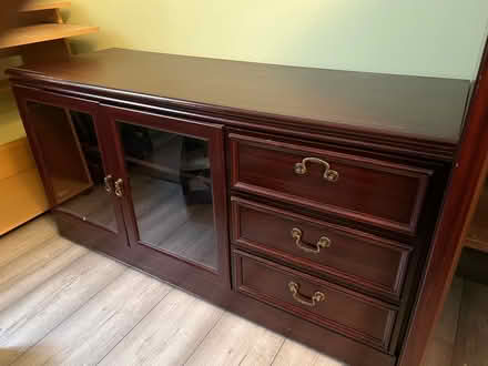 Photo of free Set of units good condition (Walthamstow E17) #3