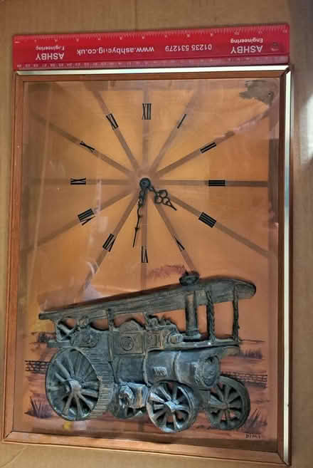 Photo of free Wall clock broken (OX14 off Colwell Drive) #1