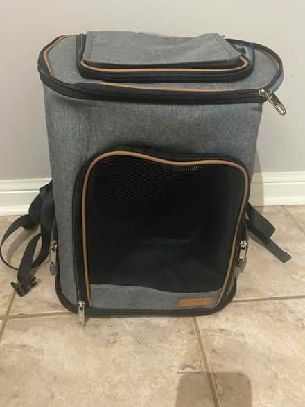 Photo of free Backpack to transport pets (Yonge and Sheppard) #2