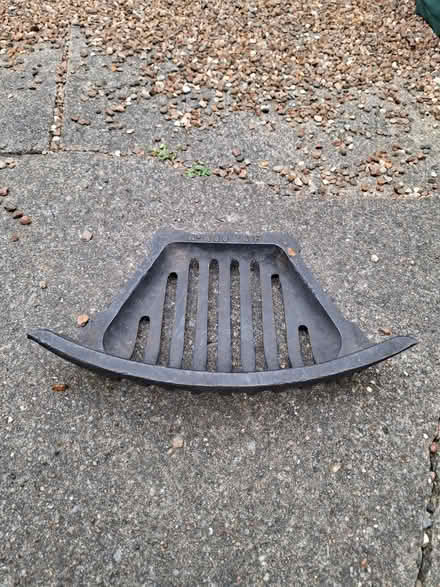Photo of free Caste iron fire grate (Fortis Green N10) #1