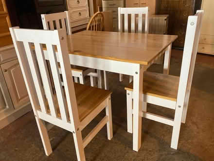 Photo of Dining table (16welhall Ml3 BG9) #3