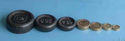 Photo of Old fashioned kitchen scale weights (Lighthorne Heath CV33) #1