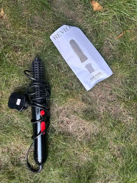Photo of free Reckon hair dryer with brush (Teddington TW11) #1