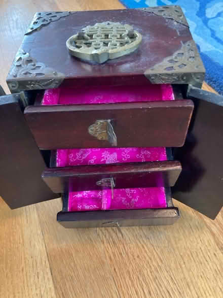 Photo of free Jewelry box (Waltham ma) #3