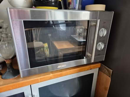 Photo of free Microwave (Highbury N5) #1
