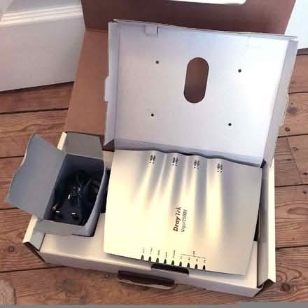 Photo of free Draytek ADSL broadband router with telephone functions (Cofton Hackett B45) #4
