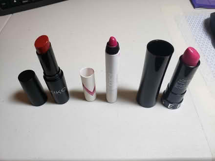 Photo of free Three used purple lipsticks (Flushing) #1