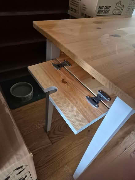 Photo of free Small desk/side table (Highbury N5) #3