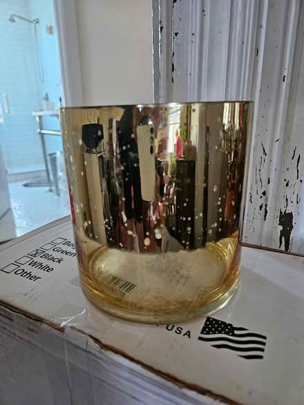 Photo of free glass vase (Roxbury) #2