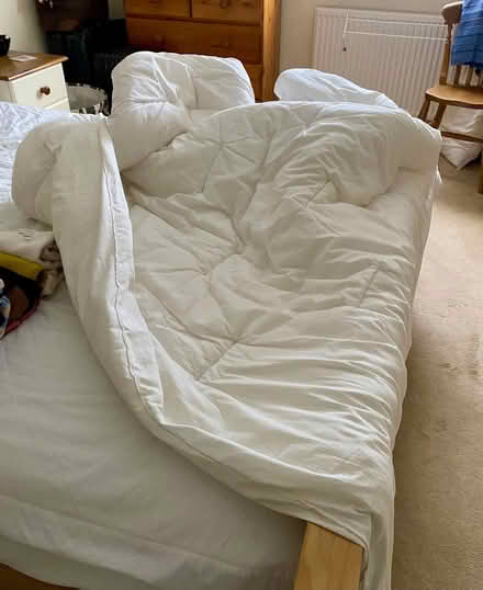 Photo of free King size duvet 12.5tog. (Cradoc LD3) #2