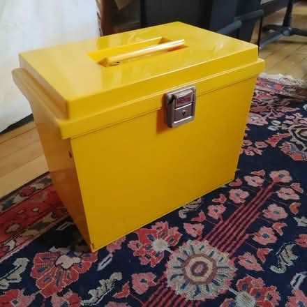 Photo of free Vintage file box (Trinity Bellwoods) #1