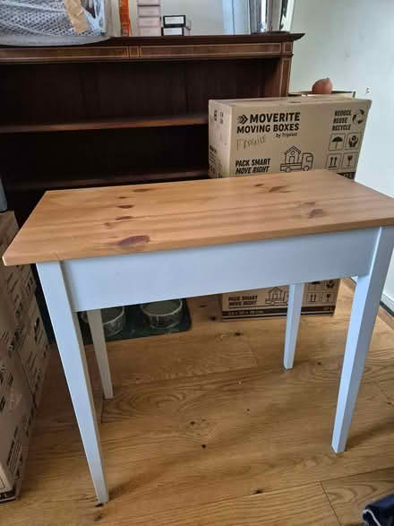 Photo of free Small desk/side table (Highbury N5) #1