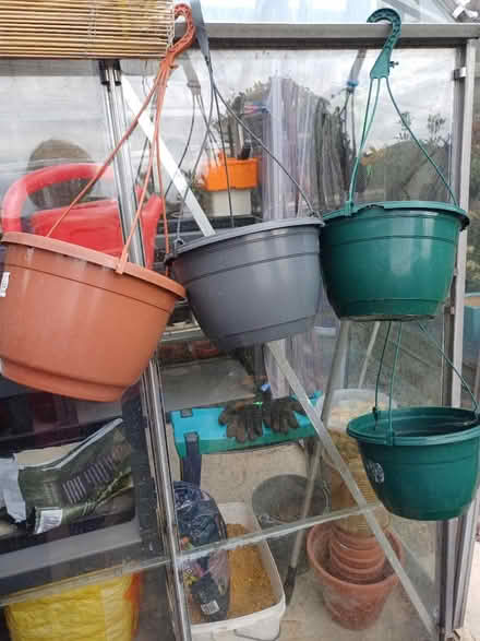 Photo of free 4 plastic hanging pots (Poole BH16) #1