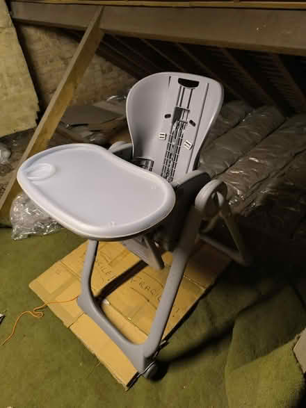 Photo of free Feeding table (BR2 Bromley bus garage) #3