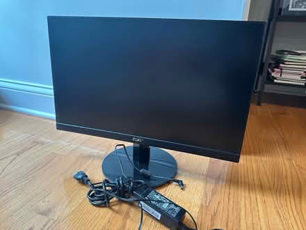 Photo of free 21.5” monitor (Buffalo Grove) #2