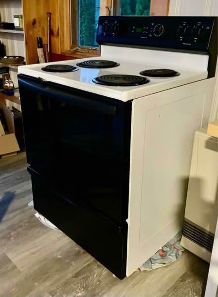 Photo of free Kenmore electric range (Bailey island) #4