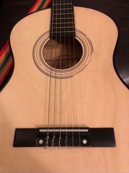 Photo of free Kid’s Guitar 🎸 (Cheshunt En8) #2