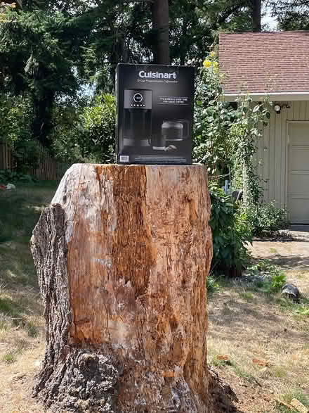 Photo of free Cuisinart drip 12-cup coffeemaker (16805 135th Pl SE 98058) #4