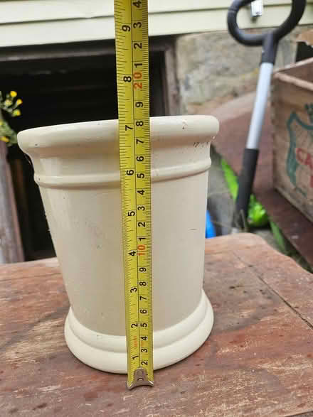 Photo of free green ceramic plant pot (Roxbury) #2