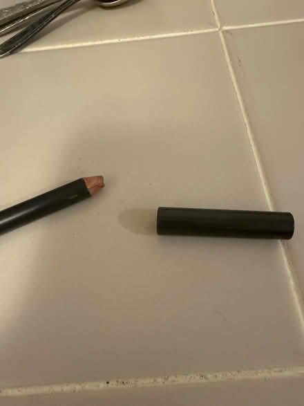 Photo of free MAC Lip pencil (Cliffside Park) #3