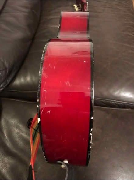Photo of free Kid’s Guitar 🎸 (Cheshunt En8) #3