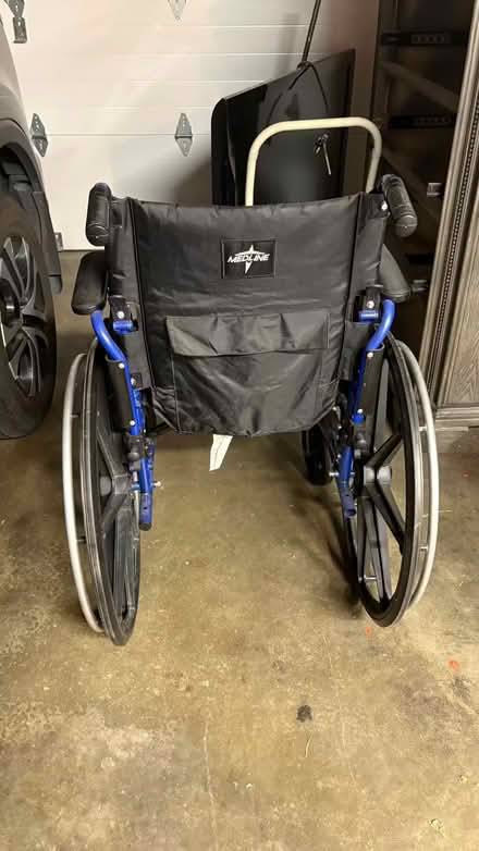 Photo of free llightweight Medline wheelchair (Foothill Boulevard Cupertino) #2