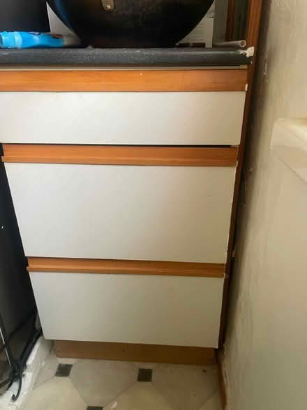 Photo of free Chest of drawers (Chandlers Ford SO53 5) #1