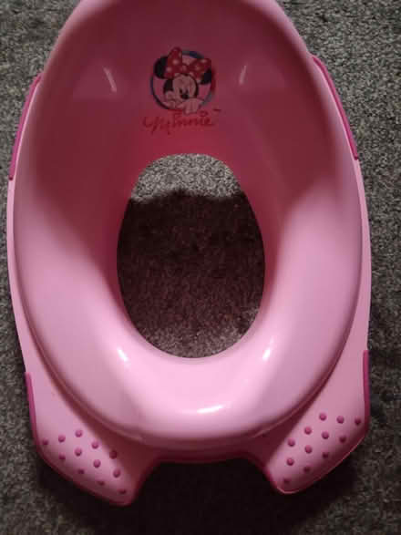 Photo of free Toilet seat (West bromwich) #1