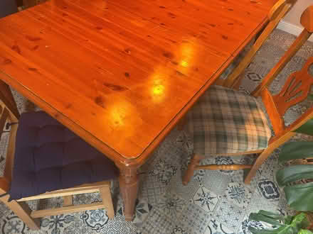 Photo of free Dining room table and chairs (Sale M33) #4
