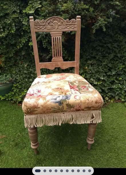 Photo of free Pretty Floral Chair (Leighton buzzard LU7) #1