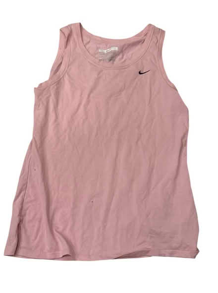 Photo of free Nike Woman’s Top (Brooklyn Storage) #1