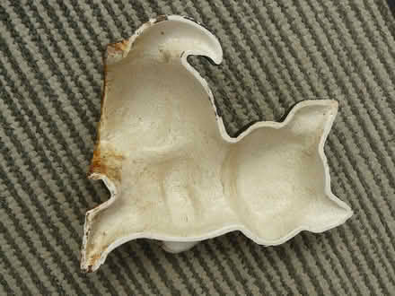 Photo of free Small metal cat shaped doorstop/ornament (Kempsey WR5) #3