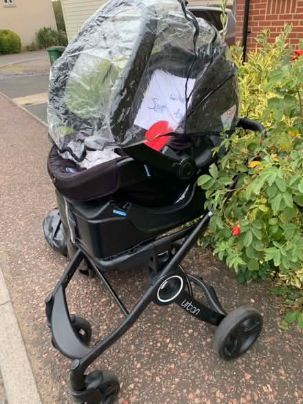Photo of free Set of push chair, car seat (NR5 0ul) #2