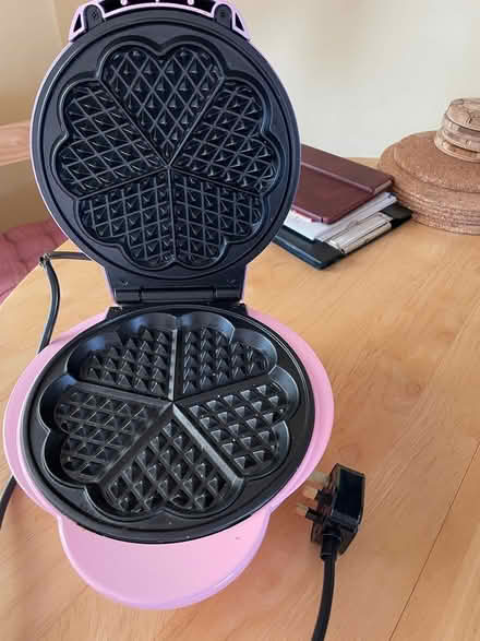 Photo of free Waffle maker needs repair (PE8) #1