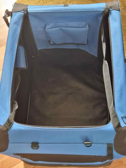 Photo of free Dog crate for car (Preston PR5) #4