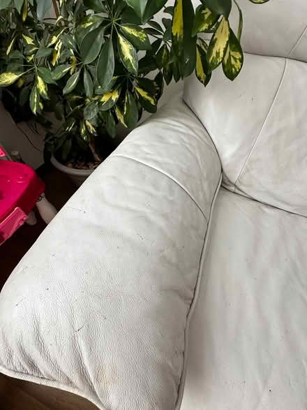 Photo of free White leather sofa (PO144AW) #3