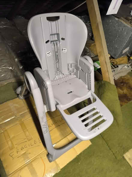 Photo of free Feeding table (BR2 Bromley bus garage) #2