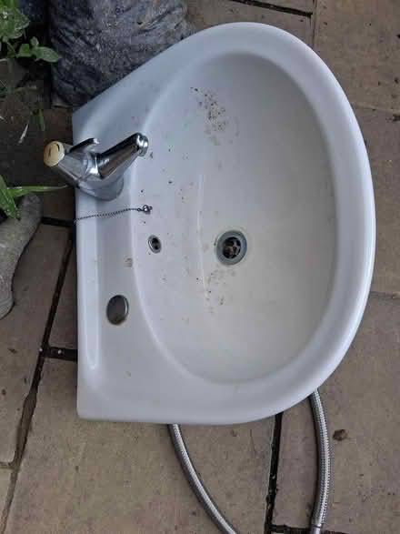 Photo of free Sink (Coxheath ME17) #1