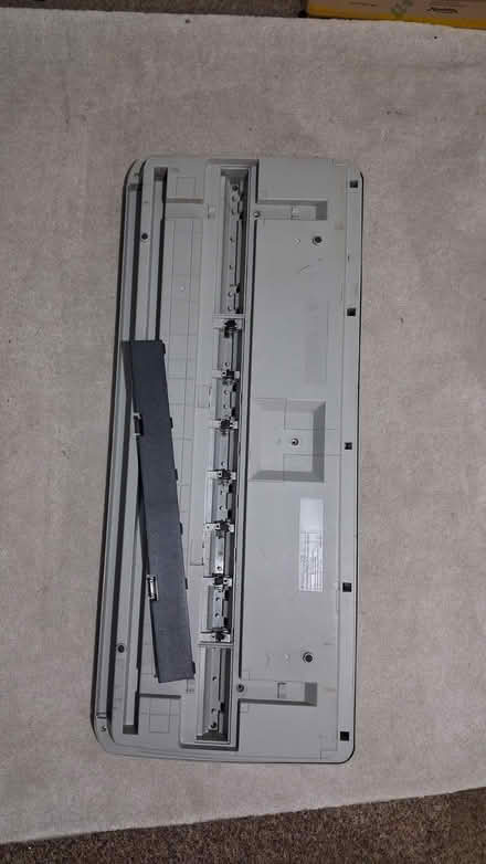 Photo of free Yamaha Keyboard PSR-290 (BD8) #2