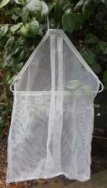 Photo of free hanging pocket (East Croydon CR0) #2