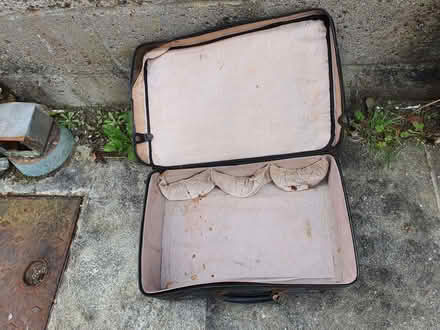Photo of free For Am dram? Old Suitcase (2) (Perranporth TR6) #2