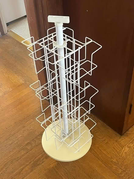 Photo of free Rotating Wire Card Display (Pt Richmond) #1
