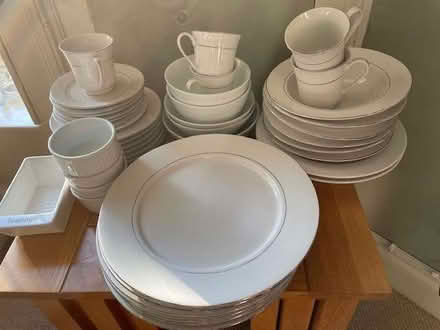 Photo of free White china collection (Lyncombe) #1