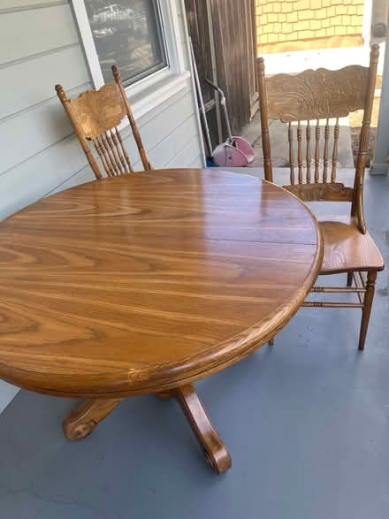 Photo of free 40” Round Oak Table with 2 Chairs (Moorpark & Bascom) #3