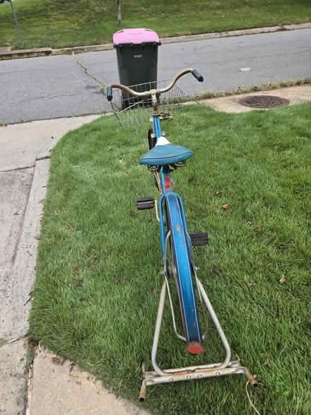 Photo of free Classic Bicycle (Potomac Rockville) #4