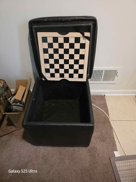 Photo of free Ottoman (Belle mead nj off route 206) #1